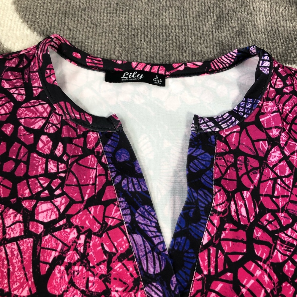 Lily Shirt Womens Small Vneck Animal Print Ombré Long Length Top - Picture 2 of 12